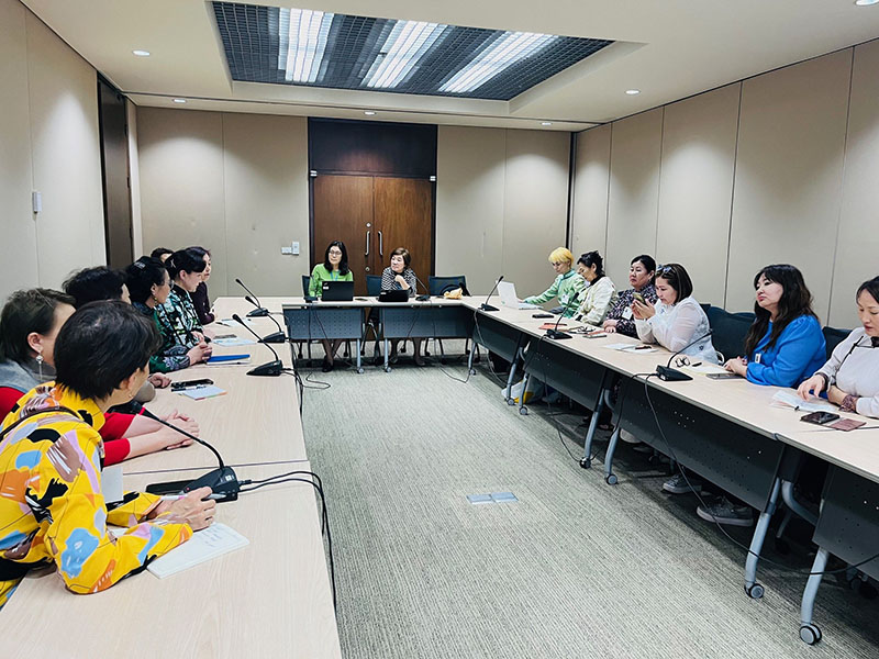 On 11th Mar., afternoon, APCD facilitated APDC to visited The Economic and Social Commission for Asia and the Pacific (UNESCAP) and had a discussion with Ms. Aiko AKIYAMA, Disability Focal Point Officer, UNESCAP.