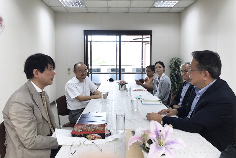 Met with Mr. Piroon Laismit, the APCD Executive Director, to discuss enhancing international cooperation in disability rights & education. Explored collaboration opportunities with APCD members Mr. Somchai Rungsilp and Mr. Watcharapol Chuengcharoen, along with JICA volunteers Dr. Kenji Kuno and Ms. Hiroko Itako. Exciting prospects for inclusive development in the region.