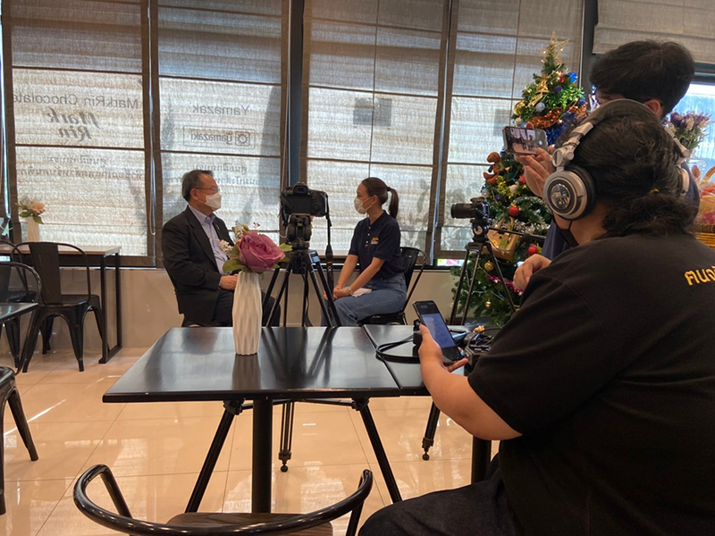 The TV program (Khon Thai Mai Thor) crew support and film APCD 60+ Plus Bakery and Chocolate Cafe project, an APCD Disability-Inclusive Business (DIB) project by interviewing Mr. Piroon Laismit (APCD Executive Director)