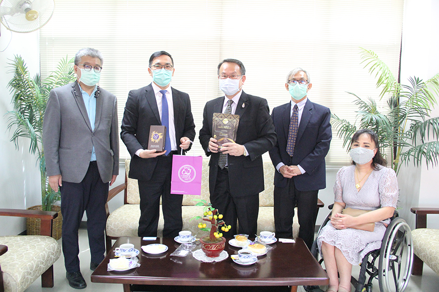 During the visit, the APCD Executive Director and APCD team gave H.E. Mr. Tumur Amarsanaa, Mongolian Ambassador to Thailand, and his advisor (left hand) chocolate box sets produced by Thai persons with disabilities as a gift of thanks.