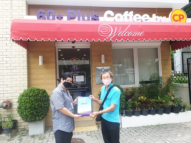Mr. Wanchai Suwatsiripon, Manager of World Endeavors Thailand office, received the APCD publication.