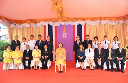 Group photo with APCD Foundation Committee Members and Partners