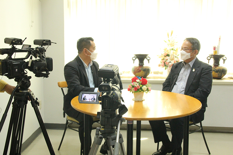 On 26 November 2021, Khon La Mai Khon La Mue program visited to promote APCD activities. 