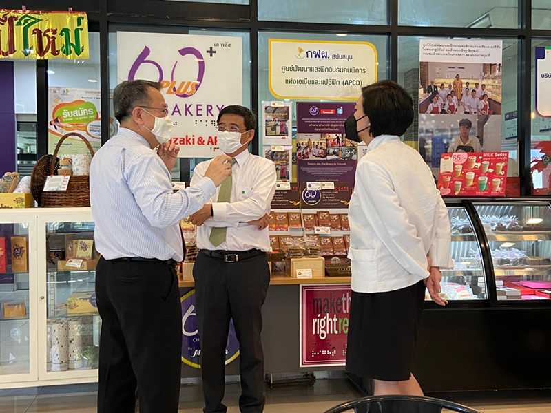 2.	Mr. Piroon Laismit facilitated a tour of the 60+ Plus Bakery & Chocolate Café Project and explained the previous collaborations with TICA.