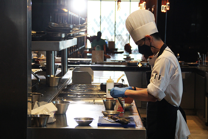 APCD Media Project in September On 5 September 2022, APCD started the media project of sustainable Disability-Inclusive sustainable employment documentary focusing on ex-trainee with disability employing at the Hyatt Regency Bangkok Sukhumvit, Bangkok.