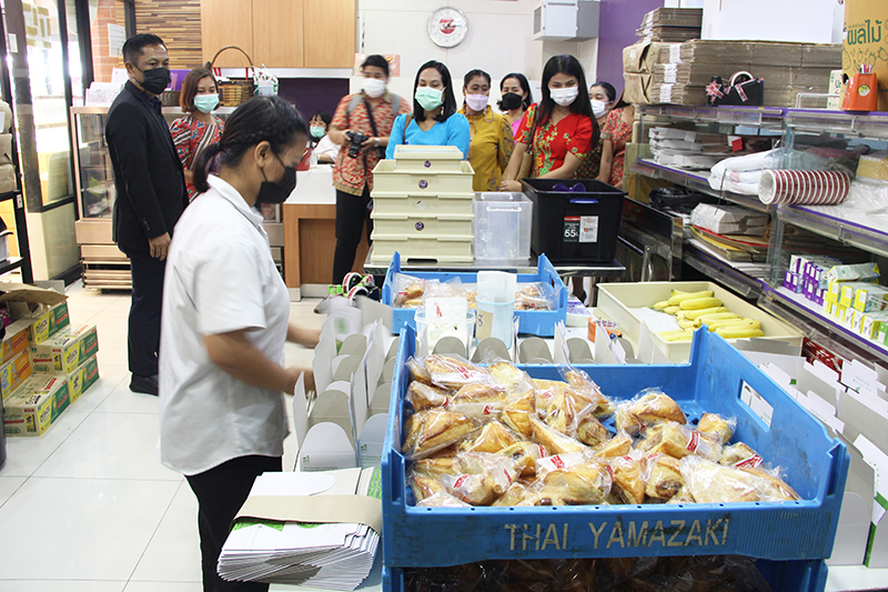 15 September, Empowerment and Vocational Development Center for Persons with Disabilities in Nakhon Si Thammarat Province team Visited APCD office and had a study visit on Knowledge exchange in good practice of Disability-Inclusive Business (DIB)