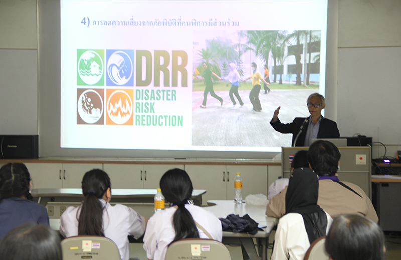 The Saowabha Vocational College together with its students with disabilities and their parents visited APCD