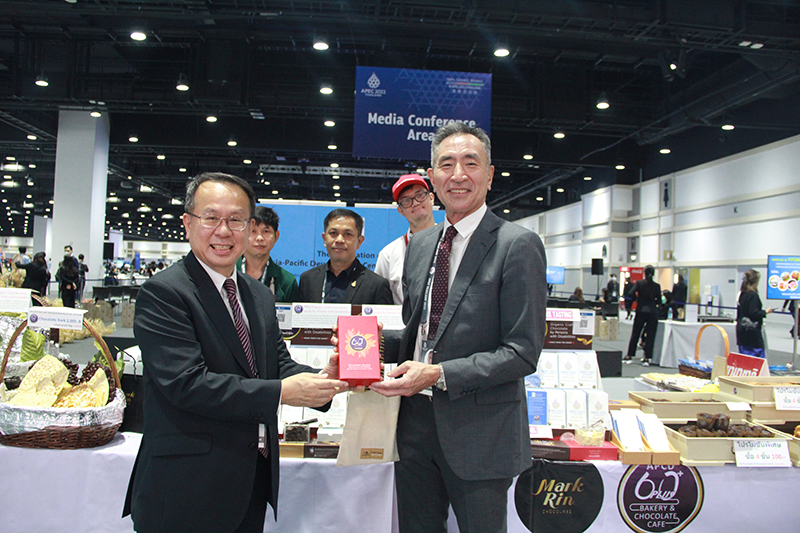 At the Asia-Pacific Economic Cooperation – APEC, the APCD 60+ Plus Bakery & Chocolate Café was supported by the Ministry of Foreign Affairs by having a booth at the Queen Sirikit National Convention Center (QSNCC) during 15-19 November 2022. 