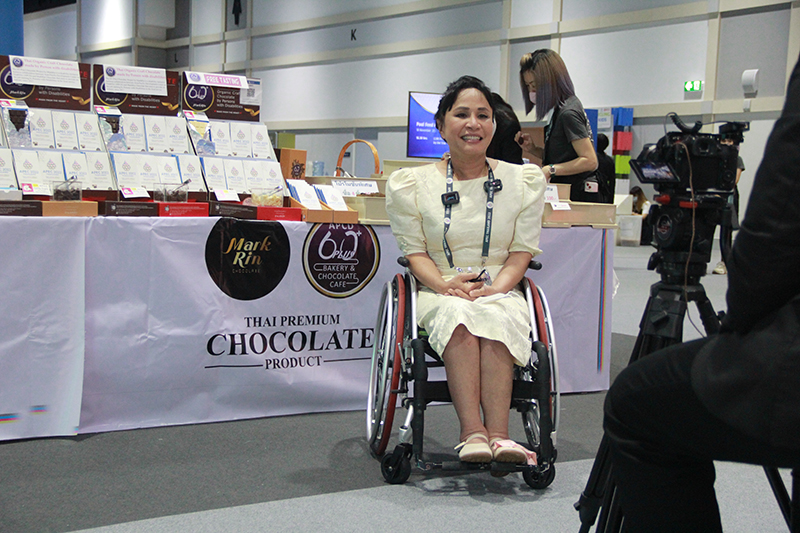 At the Asia-Pacific Economic Cooperation – APEC, the APCD 60+ Plus Bakery & Chocolate Café was supported by the Ministry of Foreign Affairs by having a booth at the Queen Sirikit National Convention Center (QSNCC) during 15-19 November 2022. 