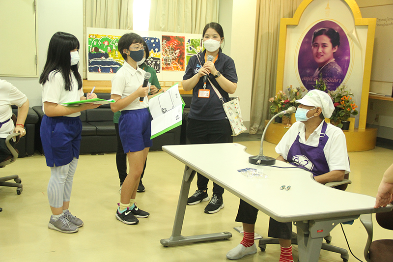 On 4 February 2022, Mr. Piroon Laismit gave welcome remarks to visitors (teachers and students) from the Thai Japanese Association School (TJAS) and wished them a happy pleasant class.