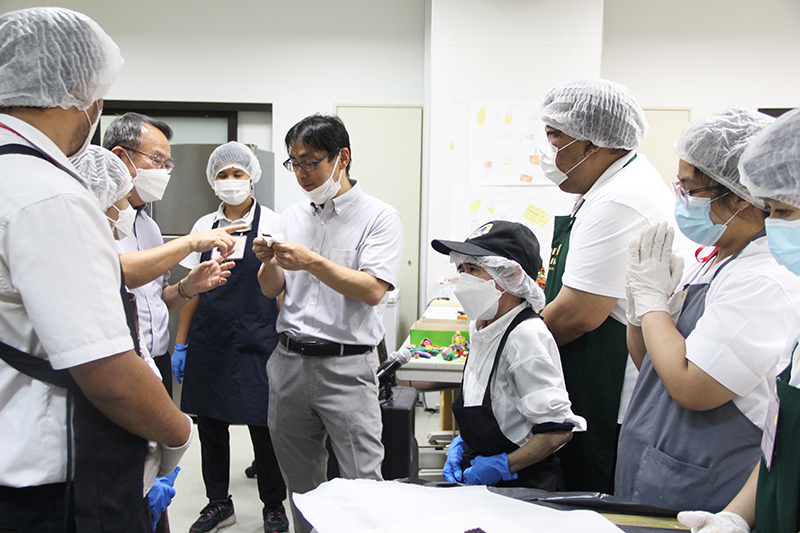 On 8 July 2022, Prof. Jun Nakagawa, Faculty of Contemporary Law, Tokyo Keizai University (Tokyo University of Economics) visited APCD, observing for Disability-Inclusive Business (DIB) project.