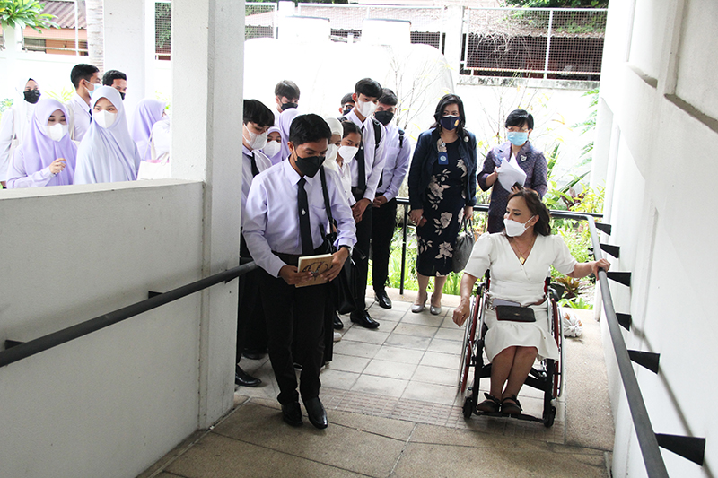 On 27 July 2022, Ms. Thitiporn Chirasawadi, the Director of Devawongse Varopakarn Institute of Foreign Affairs, Ministry of Foreign Affairs of Thailand, led Devawongse Varopakarn Institute team and University students from Southern Thailand to visit APCD.