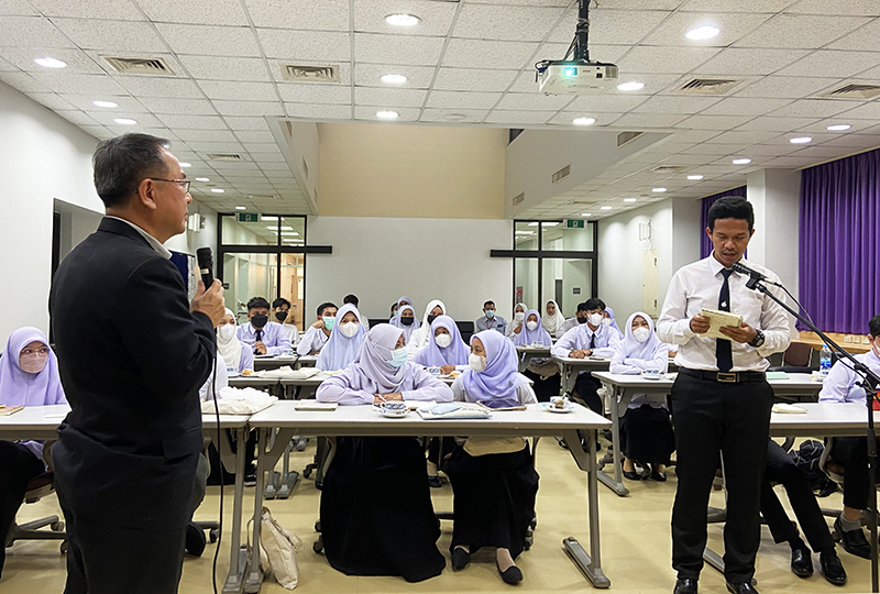 On 27 July 2022, Ms. Thitiporn Chirasawadi, the Director of Devawongse Varopakarn Institute of Foreign Affairs, Ministry of Foreign Affairs of Thailand, led Devawongse Varopakarn Institute team and University students from Southern Thailand to visit APCD.