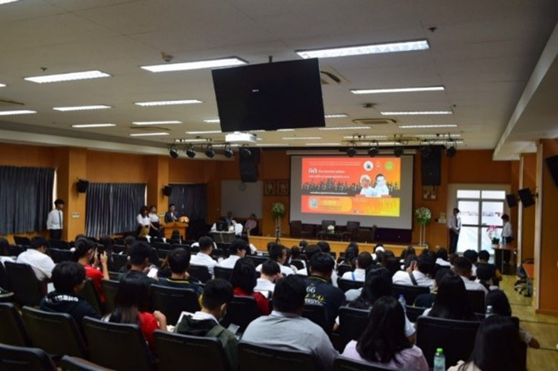 About 120 participants from the fourth-year students, Faculty of Political Science and Law at the Seminar