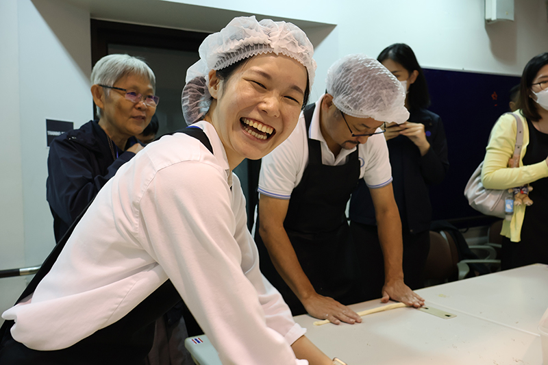 The event's highlight was the interactive baking session, where participants learned the art of bread-making from a talented chef and members of the APCD with disabilities. 