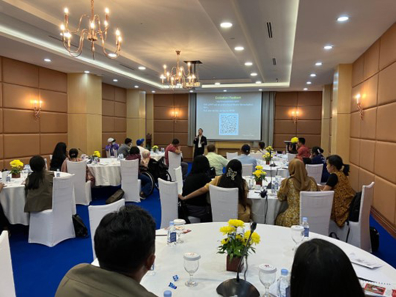 On March 14, APCD and JICA collaborated to host a pre-congress session titled "Disability Equality Training Facilitator (DET) Introduction", aiming to equip participants with skills to promote disability equality. The half-day event, held at a hotel, was attended by 30 enthusiastic participants.