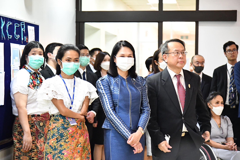 The visitation of the Spouse of the Prime Minister of the Kingdom of Thailand and the spouse of Prime Minister of Malaysia at the Foundation of Asia-Pacific Development Center on Disability