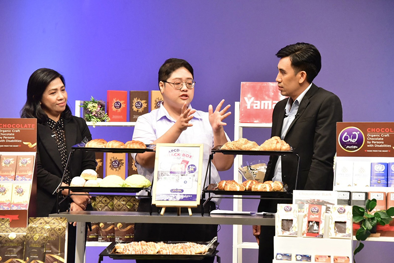 On 20 March 2023, the Department for Empowerment of Persons with Disabilities and the National Broadcasting Service of Thailand-NBT support APCD to show APCD60+Bakery&Cafe products which is an outcome of APCD Disability-Inclusive Business projects.