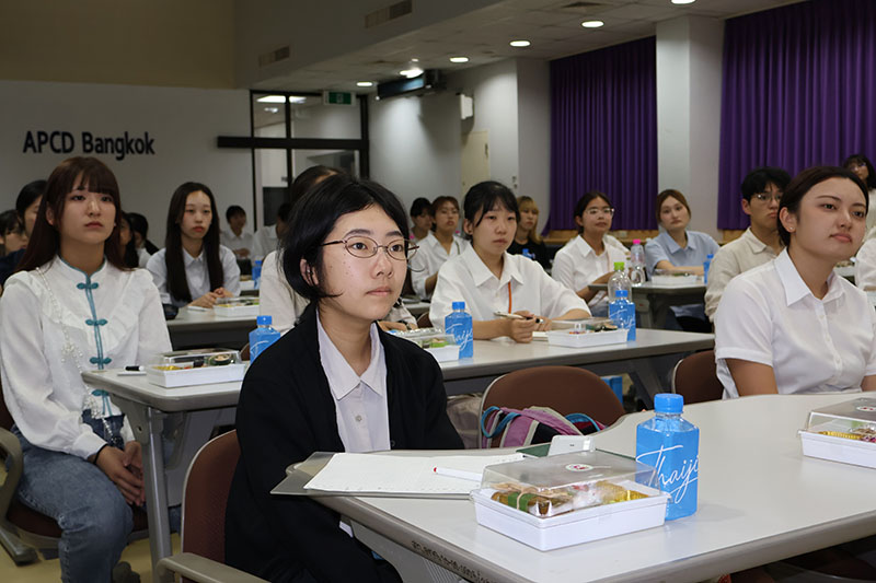 38 students included professors actively joined the lecture session during the visitation program facilitated by Mr. Watcharapol Chuencharoen, Chief, Networking and Collaboration, APCD.