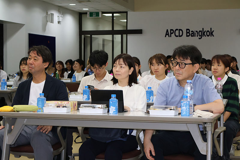 38 students included professors actively joined the lecture session during the visitation program facilitated by Mr. Watcharapol Chuencharoen, Chief, Networking and Collaboration, APCD.