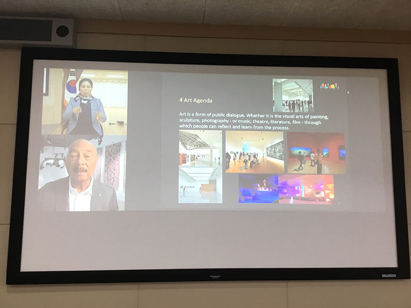Bangkok Art and Cultural Center (BACC) representative, Mr. Chatvichai Promadhattavedi talked about the missions and highlight activities on inclusive art of BACC.