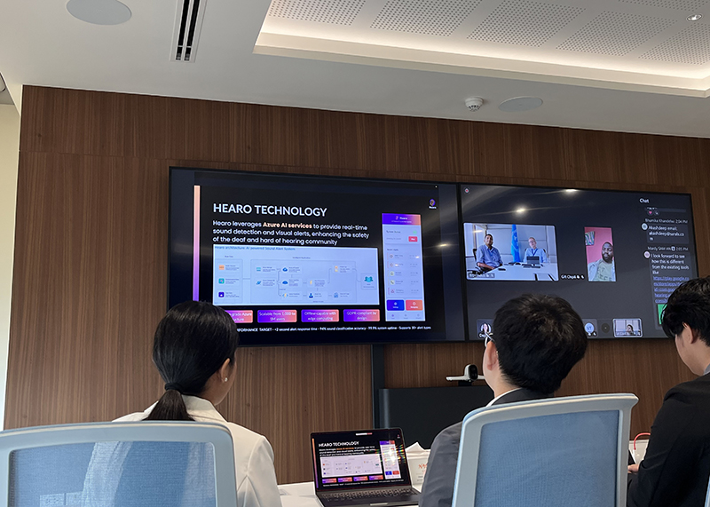 หนึ่งในการนำเสนอเกี่ยวกับเครื่องมือ AI เพื่อส่งเสริมความเท่าเทียมในการเข้าถึง ได้แก่ Hearo Technology ซึ่งเป็นแอปพลิเคชันที่มีฟีเจอร์ตรวจจับเสียงแบบเรียลไทม์และแจ้งเตือนด้วยภาพเพื่อผู้พิการทางการได้ยิน