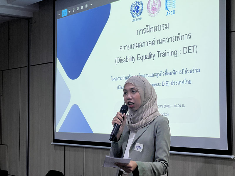 Ms. Prim Kaewpradub from DEP, facilitated the activity as MC as well as moderator.