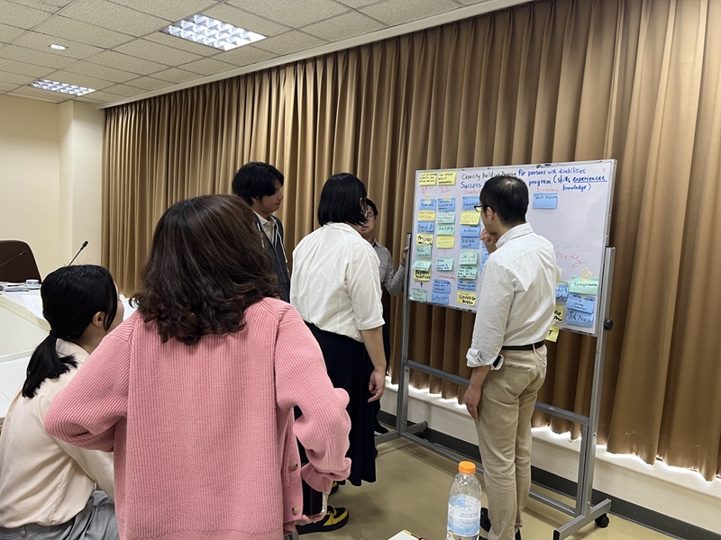 Participants engage the workshop actively and they had the lively discussion.