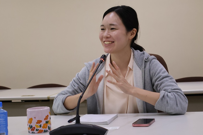 Photo of each participant with their reaction during the training workshop.