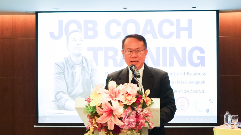 Photo 2: Mr. Piroon Laismit, Executive Director of APCD, delivers welcoming remarks to participants at the opening program. 