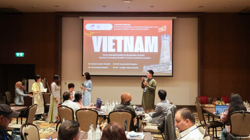 Picture 14: Mr. Tran Van Ninh actively contributed to discussions by sharing practical experiences and responding to participants’ questions.