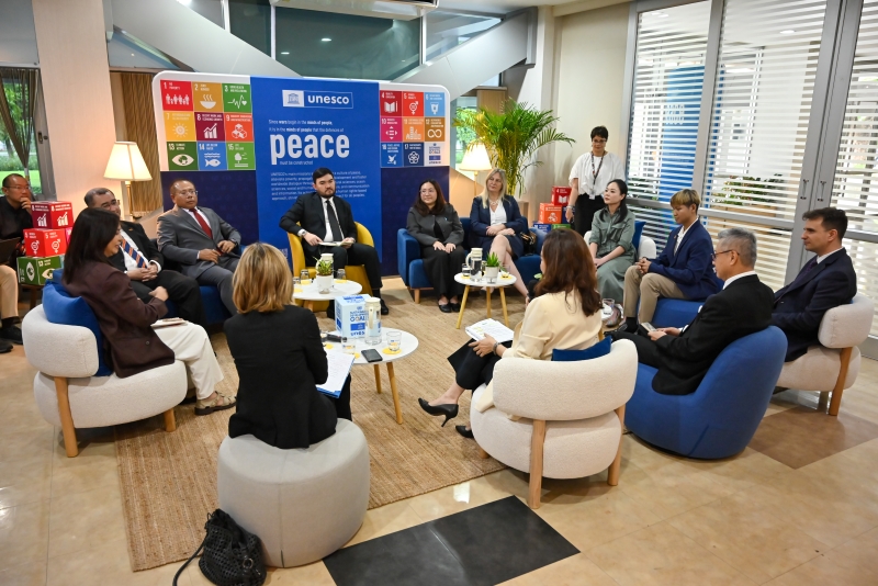 The dialogue panelist from various sectors shared their insights at UNESCO Regional Office in Bangkok.