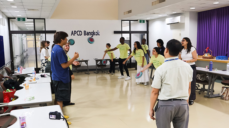 Picture 6: Mr. Watcharapol facilitated a demonstration of Dodgebee, a disability-inclusive sport (DIS).