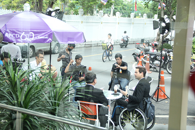 The friendly working environment at the Café at the Thai Government House