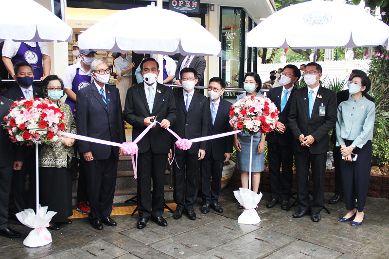 The Prime Minister (in the middle) had the honour to cut the ribbon for the official ceremony, together with honourable guests standing behind (Left to Right) the Ministry of Social Development and Human Security Permanent Secretary, Dr. Porametee Vimolsiri; Ms. Armida Salsiah Alisjahbana, Executive Secretary of ESCAP; Dr. Tej Bunnag, president of APCD Foundation Committee; Dr. Kobsak Pootrakool, Former Minister attached to the  Prime Minister's Office; and Ms. Thanaporn Promsuwan, Director General, Department of Empowerment of Persons with Disabilities (DEP), Ministry of Social  Development and Human Security