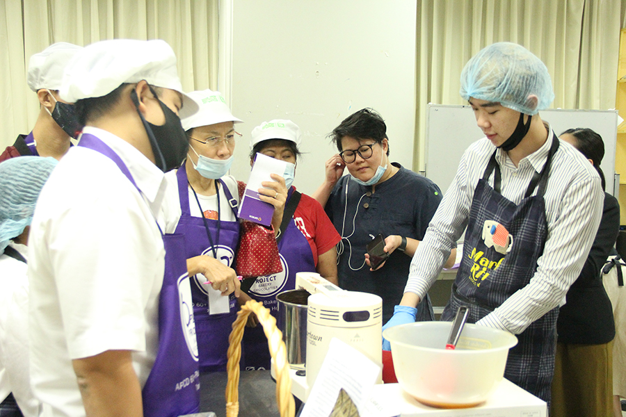 Chocolate making demonstration by resource person from Mark Rin Chocolate company 