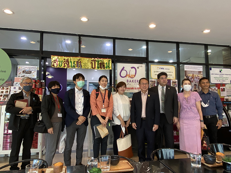 Group photo of honorable visitors (Embassy of Japan in Thailand: Mr. Kazunari Yokota, First Secretary; Ms. Misa Takagi, Secondary Secretary / Head of GGP’ Ms. Kalaya  Santoostaroam,  Coordinator; Ms. Thanida Pawakho, Coordinator; and the Japanese Chamber of Commerce (JCC) of Thailand: Mr. Naoki  Sakamoto, Secretary of General, and Ms. Mathurot Lekjaem, Public Relations Coordinator), and APCD Management team.