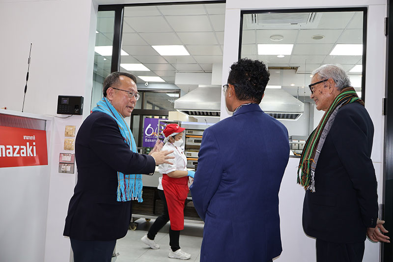 รองนายกรัฐมนตรีติมอร์-เลสเตเยี่ยมชม APCD และร่วมกิจกรรมทำขนมอบ