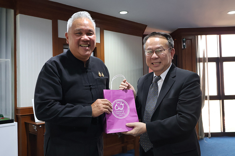 ผู้อำนวยการบริหาร APCD นำทีมเข้าพบผู้ว่าการการเคหะแห่งชาติ เพื่อหารือความร่วมมือ