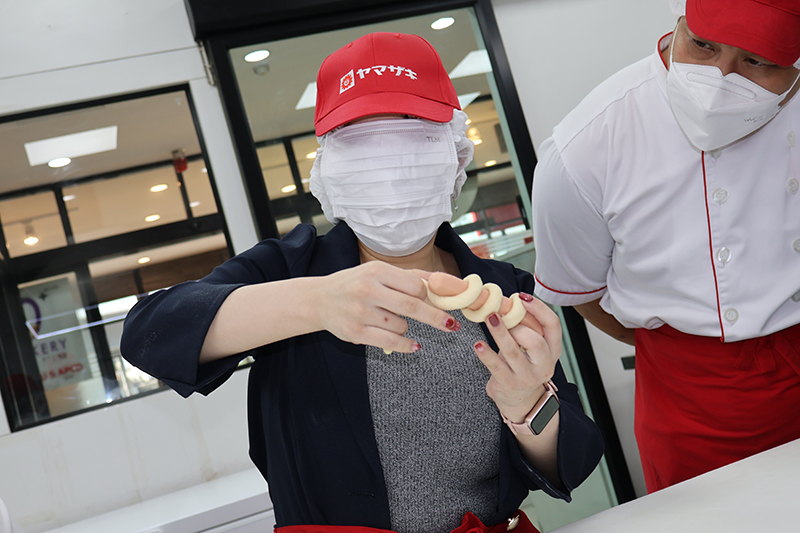 เจ้าหน้าที่สถานเอกอัครราชทูตญี่ปุ่นเยือน APCD เพื่อศึกษาการจ้างงานและสิ่งอำนวยความสะดวกสำหรับคนพิการ