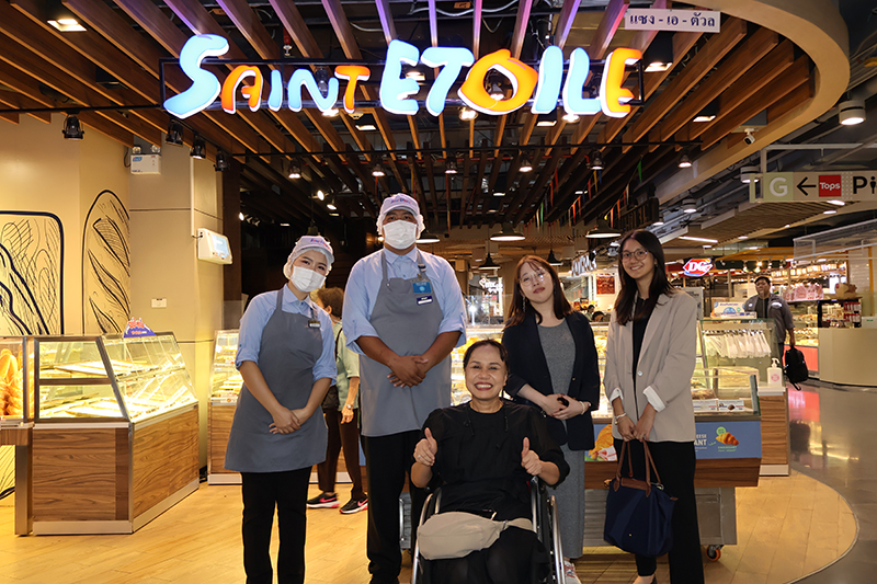 เจ้าหน้าที่สถานเอกอัครราชทูตญี่ปุ่นเยือน APCD เพื่อศึกษาการจ้างงานและสิ่งอำนวยความสะดวกสำหรับคนพิการ