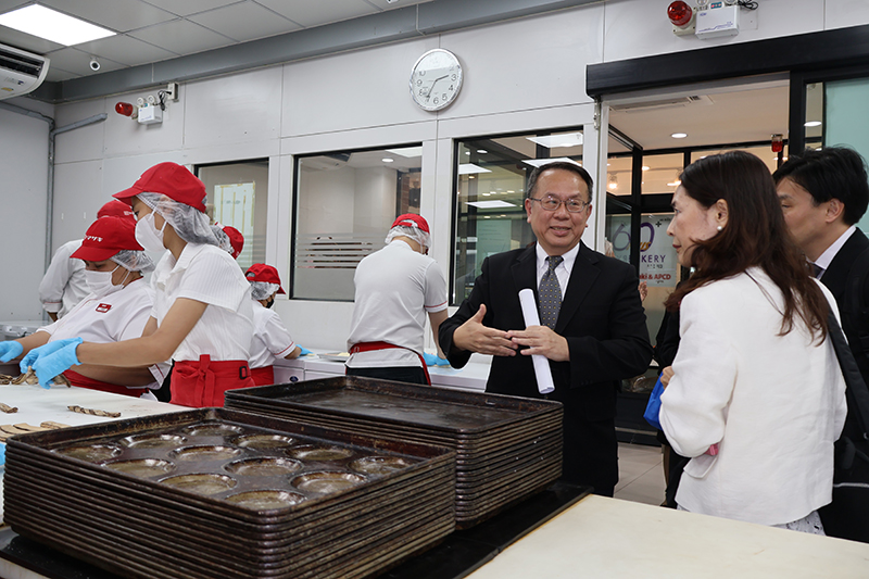 นายพิรุณ ลายสมิต ผู้อำนวยการบริหาร APCD พร้อมด้วยคณะทำงาน APCD ให้การต้อนรับคณะผู้แทนจากสำนักงานความร่วมมือระหว่างประเทศของญี่ปุ่น (JICA) ประจำประเทศไทย 