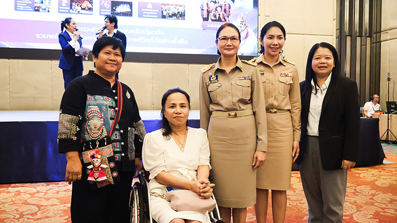 Picture 7: The group photo including Ms. Sonthaya Bunyapusit, Ms. Nuchjaree Klaysuwan and Ms. Nongnuch Maytarjttipun.