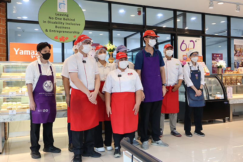 เครือโรงพยาบาลพญาไท–เปาโล เข้าเยี่ยมชม APCD และคาเฟ่ 60+ Plus สนับสนุนการจ้างงานคนพิการอย่างครอบคลุม