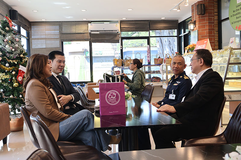 APCD ขอขอบพระคุณสมาคม วปอ. และนักศึกษา วปอ. รุ่นที่ 67 สำหรับการบริจาคเงิน