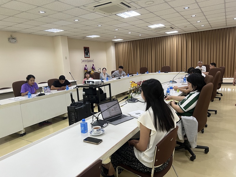 Ms. Siriporn Praserdchat, Logistics Officer, Community Development, APCD moderated the session as the MC.