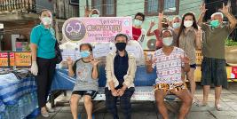 On 1 September 2021, APCD staff took a group photo with recipients who are deaf and hard of hearing in the deaf community under the Rama IX Expressway.