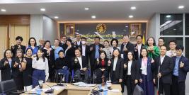 Group photo of more than 20 advisory board members from diverse organizations, including representatives of government, private, civil society organizations as well as 