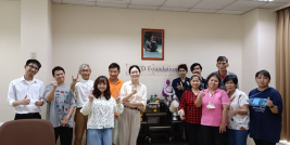 A group photo of training participants, including members of the Dao Ruang Group and APCD taken at the training.