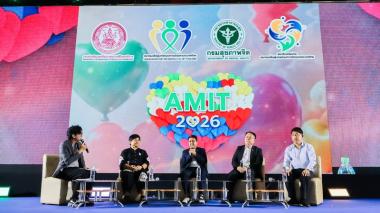 Picture 1: Ms. Paninee Suksaard, Plan and Policy Analyst from Division of Fund and Equality Promotion for Persons with Disabilities, Department of Empowerment of Persons with Disabilities (DEP), answers a question while the panelists listen